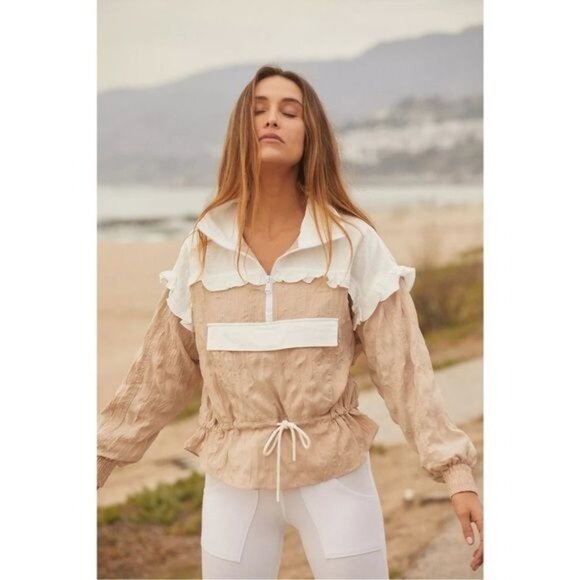 Free People Movement Lets Go Out Ruffle Pullover Half Zip Jacket Womens Large - Picture 1 of 8